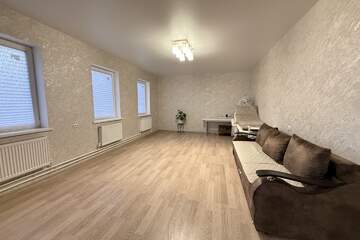 1-к квартира, 38 м², 1/1 эт.